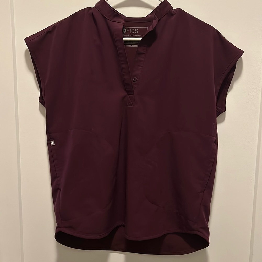 Worn once Figs Rafaela top XXS (runs large) in deep purple